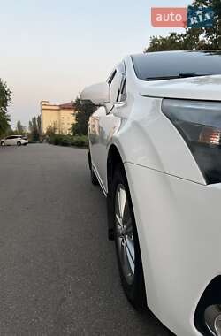 Седан Toyota Avensis 2012 в Днепре