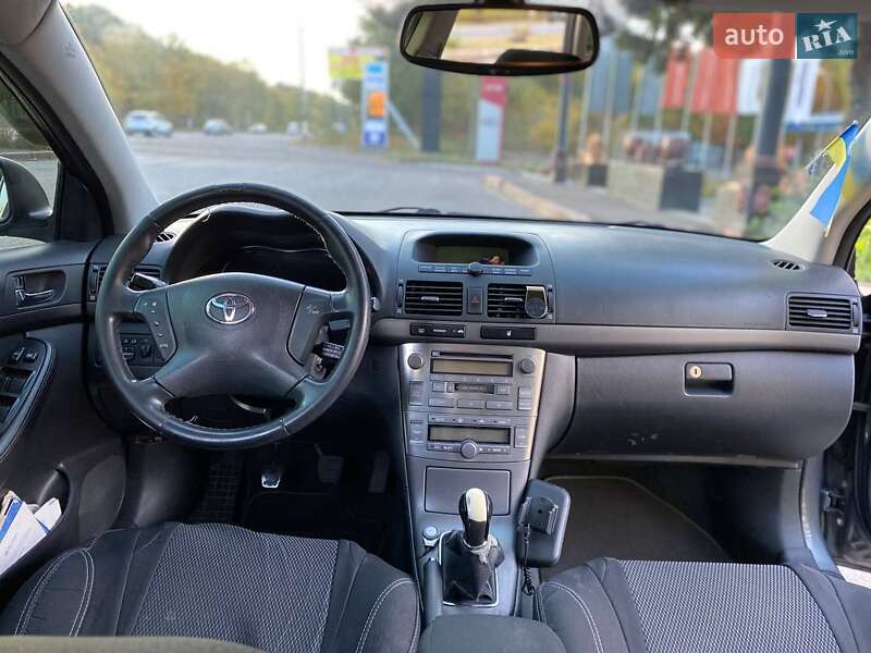 Универсал Toyota Avensis 2003 в Житомире