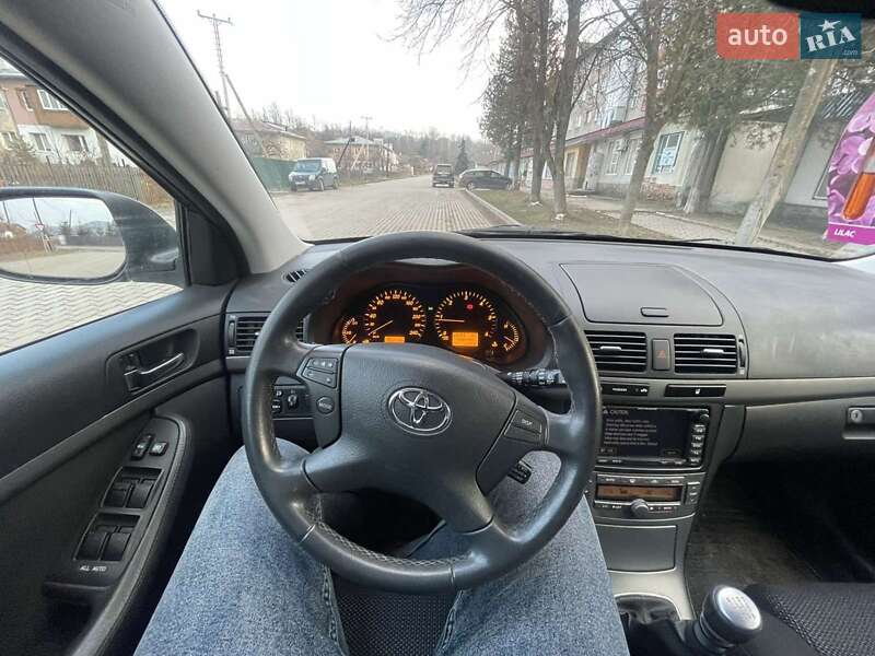 Універсал Toyota Avensis 2008 в Івано-Франківську