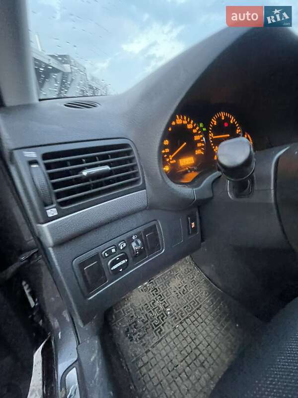 Універсал Toyota Avensis 2008 в Івано-Франківську