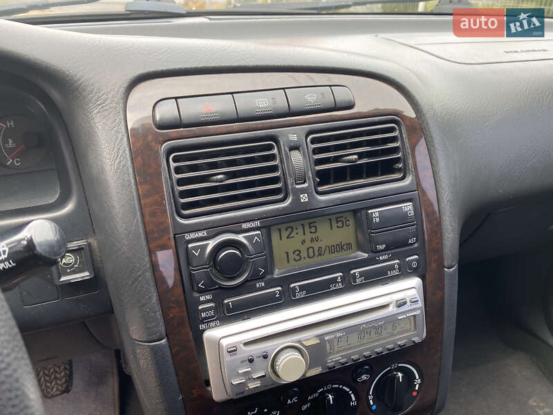 Седан Toyota Avensis 2001 в Львові