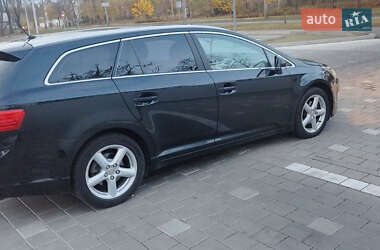 Универсал Toyota Avensis 2011 в 