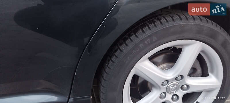 Универсал Toyota Avensis 2011 в Умани