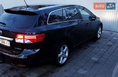 Универсал Toyota Avensis 2011 в 