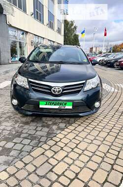 Універсал Toyota Avensis 2012 в Львові