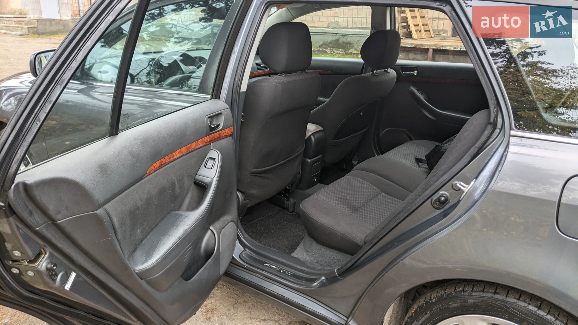 Toyota Avensis 2005 VIN SB1EJ56LX0E064376 фото оголошення 18 з 27
