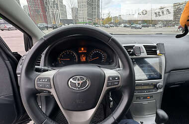 Седан Toyota Avensis 2011 в Киеве