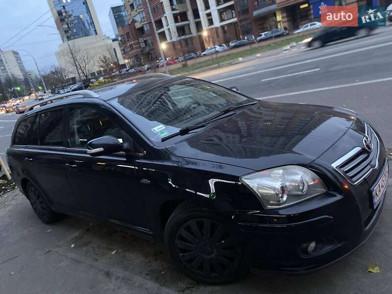 Универсал Toyota Avensis 2008 в Киеве