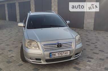 Універсал Toyota Avensis 2004 в Березному