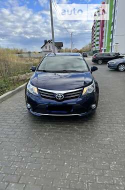 Универсал Toyota Avensis 2014 в Львове