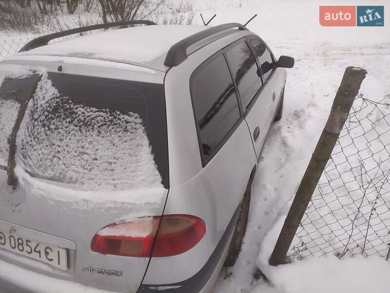 Универсал Toyota Avensis 2002 в Лановцах