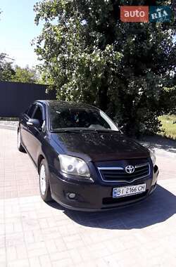 Седан Toyota Avensis 2008 в Дніпрі