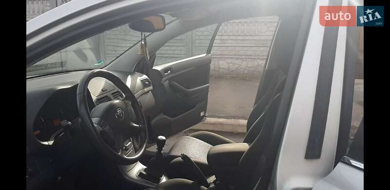 Універсал Toyota Avensis 2008 в Ізмаїлі