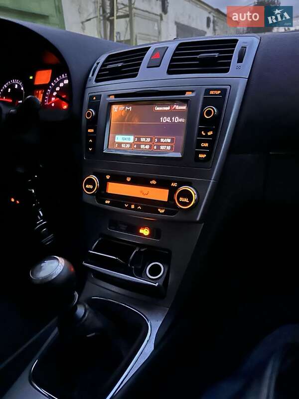 Універсал Toyota Avensis 2013 в Ізмаїлі