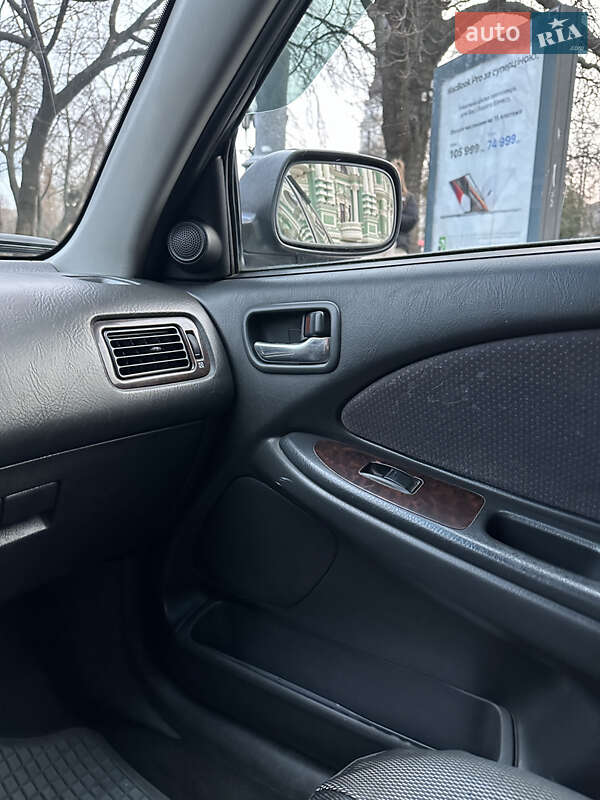 Универсал Toyota Avensis 2000 в Одессе