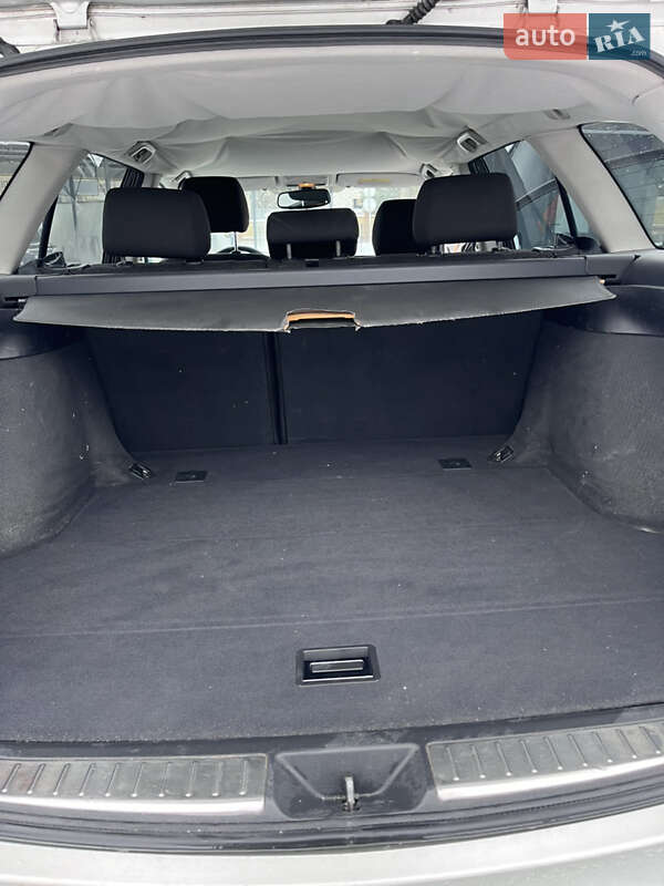 Универсал Toyota Avensis 2004 в Луцке