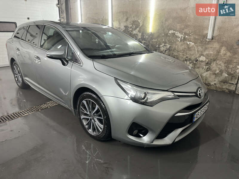 Универсал Toyota Avensis 2016 в Виннице