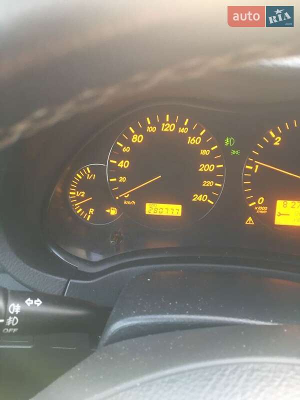 Універсал Toyota Avensis 2006 в Бориславі