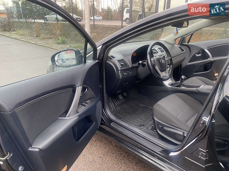 Універсал Toyota Avensis 2012 в Ковелі