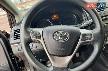 Универсал Toyota Avensis 2011 в Полтаве