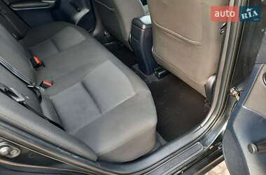 Универсал Toyota Avensis 2011 в Полтаве