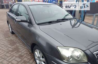 Седан Toyota Avensis 2008 в Киеве