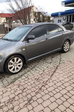 Лифтбек Toyota Avensis 2005 в Ивано-Франковске