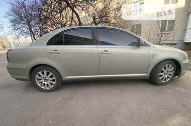 Седан Toyota Avensis 2003 в Павлограде