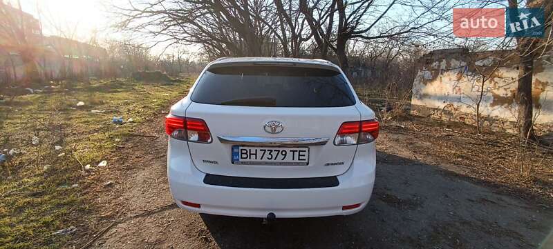 Универсал Toyota Avensis 2012 в Болграде