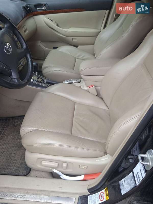 Универсал Toyota Avensis 2004 в Харькове