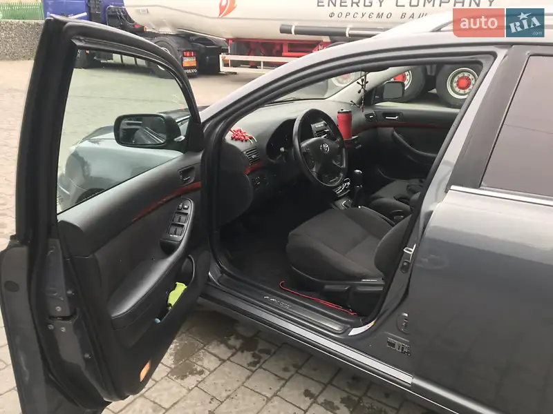 Toyota Avensis 2004 VIN SB1EJ56L00E047845 фото оголошення 4 з 56