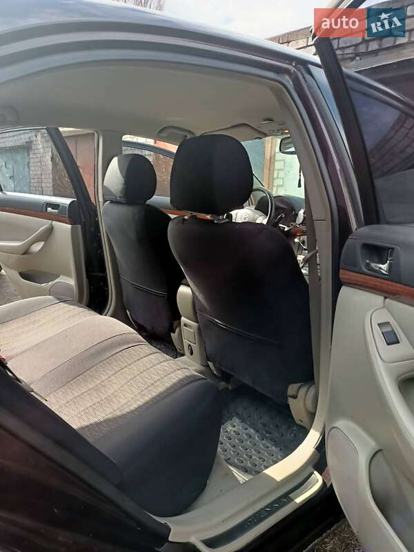 Седан Toyota Avensis 2008 в Черкассах