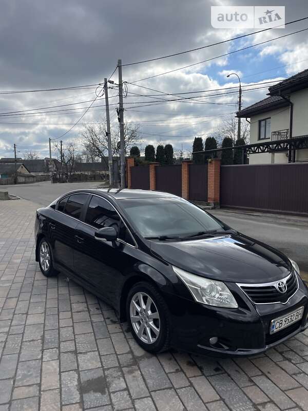 Седан Toyota Avensis 2008 в Киеве