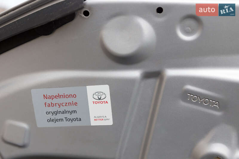 Седан Toyota Avensis 2015 в Дрогобыче