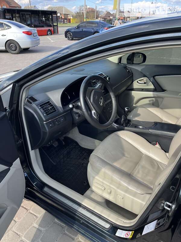 Универсал Toyota Avensis 2010 в Харькове