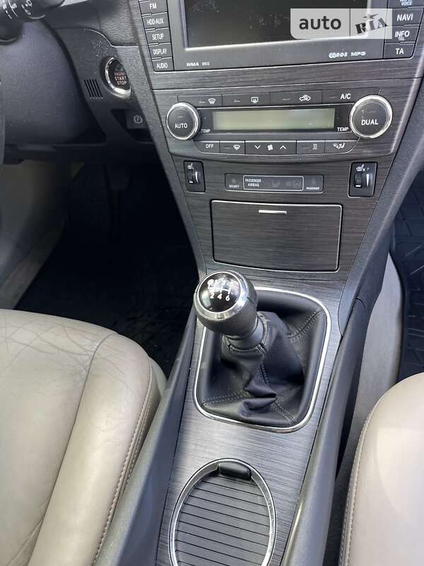 Универсал Toyota Avensis 2010 в Харькове