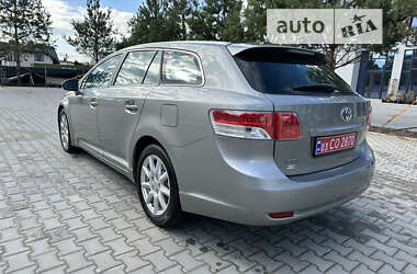 Универсал Toyota Avensis 2010 в Ровно