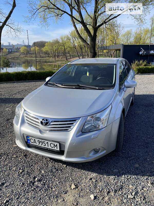 Toyota Avensis 2011