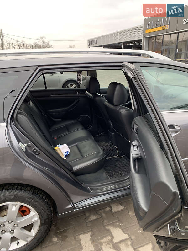 Универсал Toyota Avensis 2008 в Шептицькому