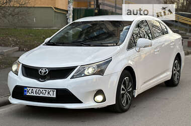 Седан Toyota Avensis 2012 в Києві