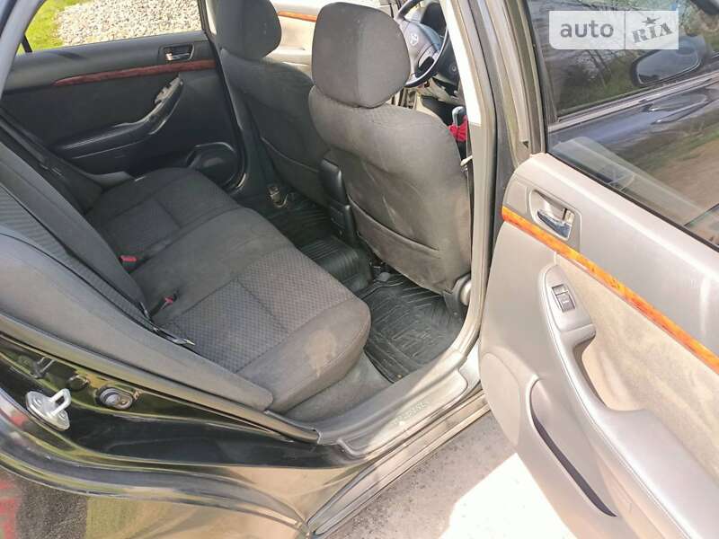 Универсал Toyota Avensis 2004 в Белой Церкви