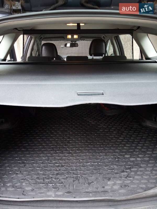 Универсал Toyota Avensis 2014 в Ивано-Франковске