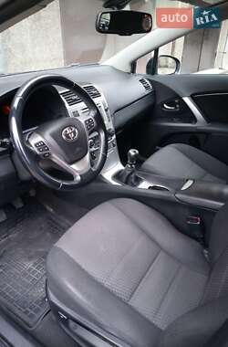 Универсал Toyota Avensis 2014 в Ивано-Франковске