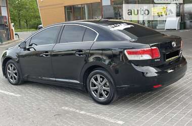 Седан Toyota Avensis 2012 в Херсоне