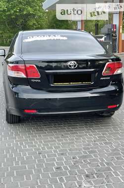 Седан Toyota Avensis 2012 в Херсоне