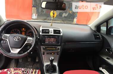 Универсал Toyota Avensis 2010 в Зборове