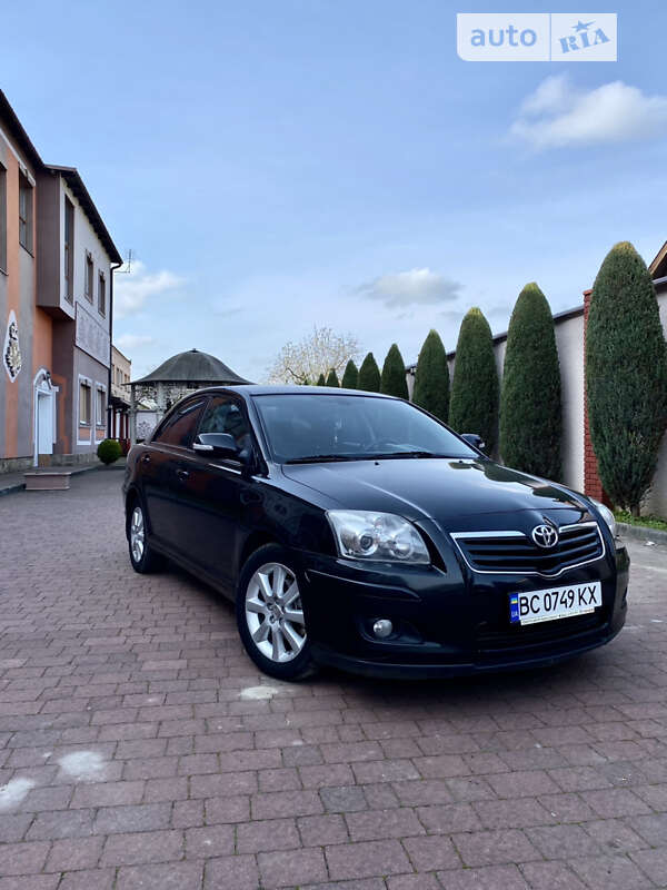 Седан Toyota Avensis 2008 в Стрые