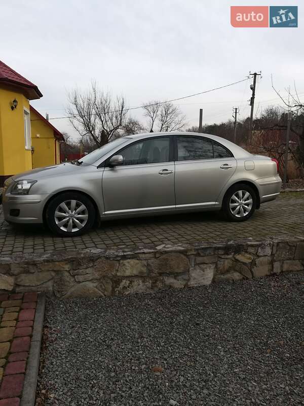 Седан Toyota Avensis 2007 в Каменец-Подольском