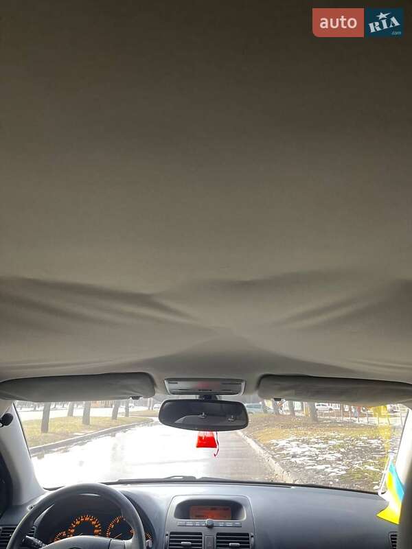 Універсал Toyota Avensis 2004 в Харкові фото 13 Універсал Toyota Avensis 2004 в Харкові