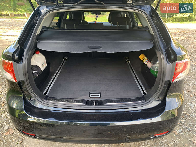 Універсал Toyota Avensis 2011 в Коломиї